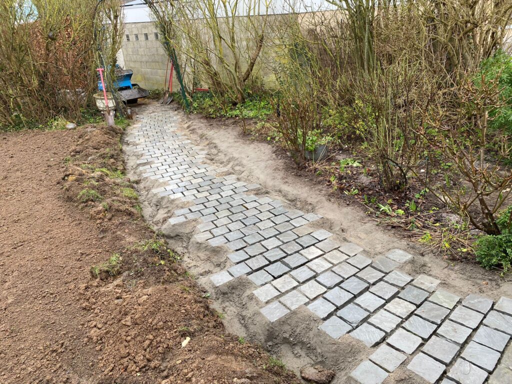Allée en pavés kandla gris sans joints